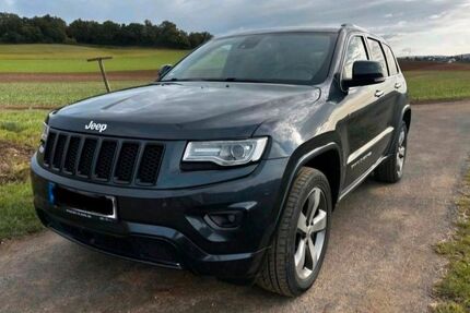 Jeep Grand Cherokee 181.300 km 13.333 &euro; Frankfurt 60435