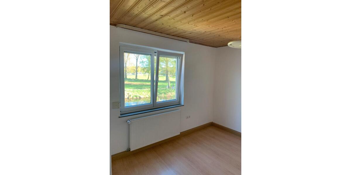 Etagenwohnung Bruck in der Oberpfalz - 4.5 Zimmer, 100 m&sup2;, 800&euro; | Angebot:26368922