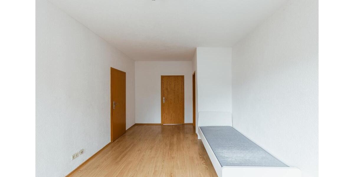 Etagenwohnung Lichtenstein (Sachsen) - 3 Zimmer, 68 m&sup2;, 470&euro; | Angebot:25830309