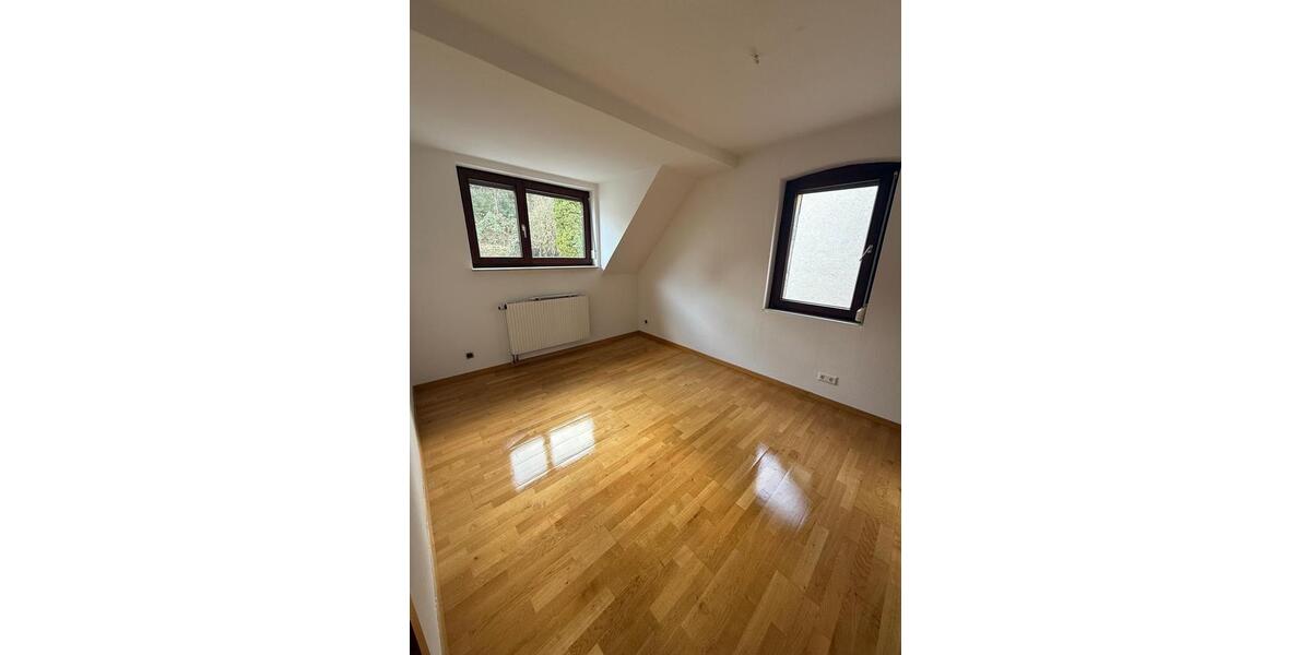 Dachgeschoßwohnung Geislingen an der Steige - 3 Zimmer, 60 m&sup2;, 700&euro; | Angebot:26325777