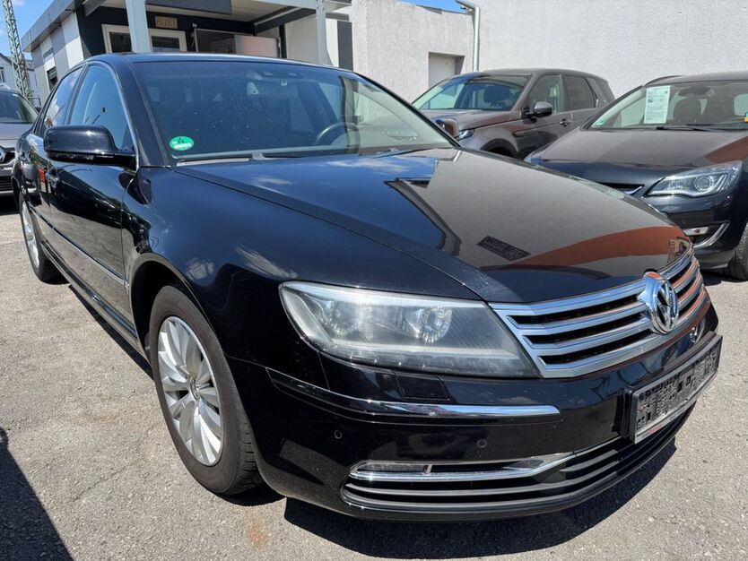 VW Phaeton 185.000 km 11.990 € Siegen 57076