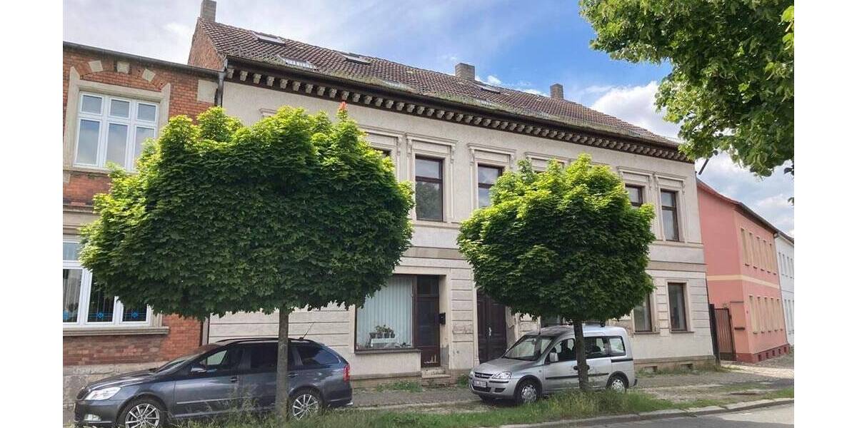 Kompaktes Sanierungsobjekt mit großen Pontenzial in guter Lage von Aschersleben! 1 zimmer