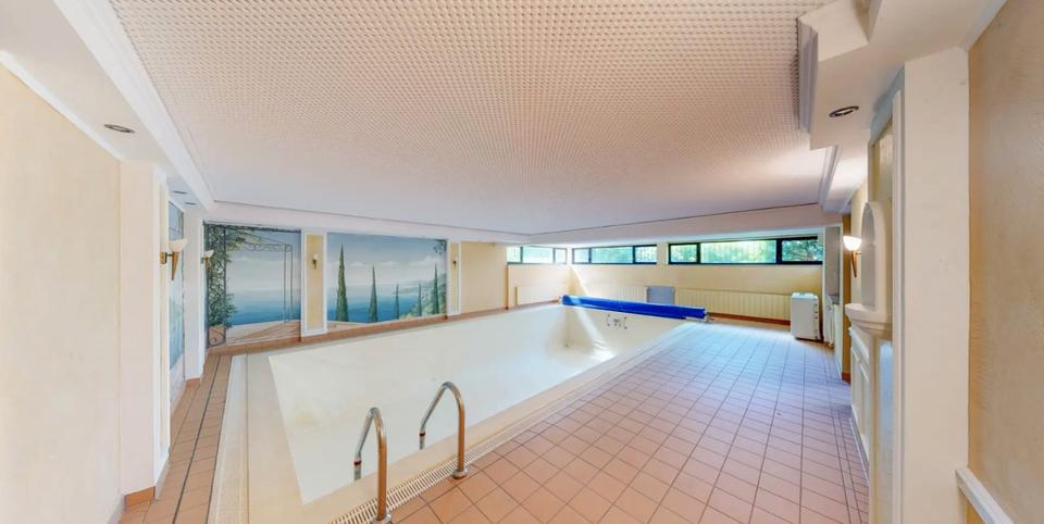 Einfamilienhaus Wertheim - 10 Zimmer, 500 m&sup2;, 450.000&euro; | Angebot:26902395