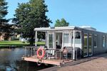 Ein Zuhause, auf dem Wasser oder im Hafen, exklusives Hausboot Neubau 2023 - Ferienhaus Jabel b Waren | Angebot:27142509