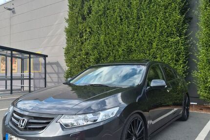 Honda Accord 180.000 km 9.499 &euro; Hemer 58675
