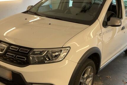 Dacia Sandero 27.700 km 10.900 &euro; Saarbrücken 66121