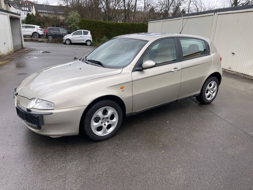 Alfa Romeo 147 41.700 km 6.700 € Remscheid 42855