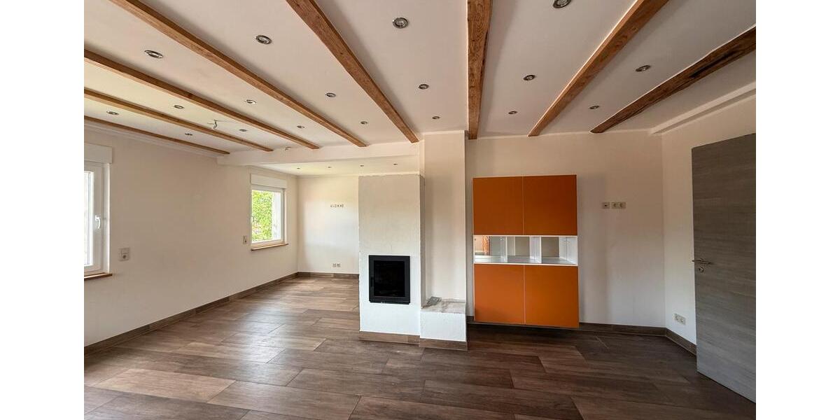 Mehrfamilienhaus, Wohnhaus Hüllhorst - 8 Zimmer, 244 m&sup2;, 1.990&euro; | Angebot:26533419