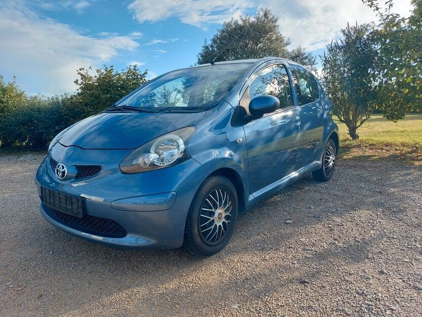 Aygo (X)
