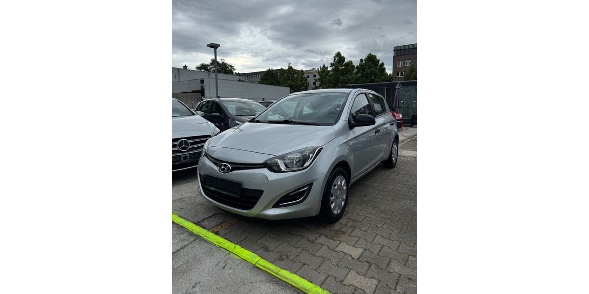 Hyundai i20 155.807 km 4.490 &euro; Mannheim 68199
