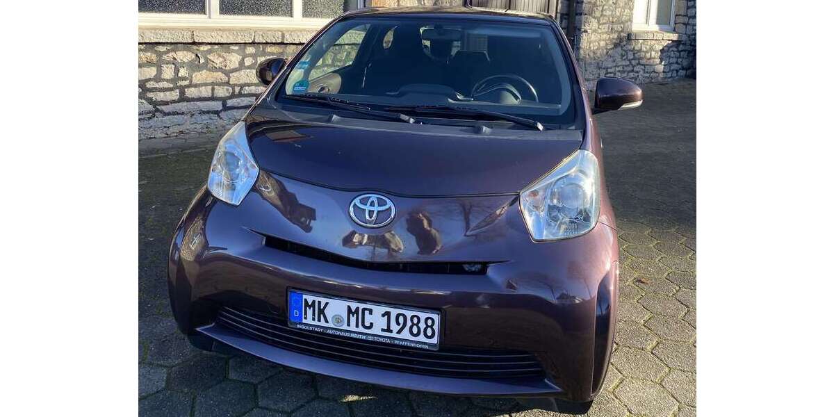 Toyota iQ 80.000 km 3.500 &euro; Balve 58802