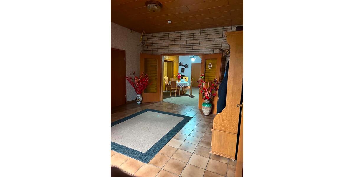 Einfamilienhaus Melle - 7 Zimmer, 270 m&sup2;, 300.000&euro; | Angebot:26978063