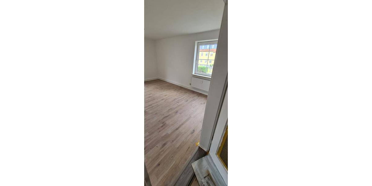 Hochparterre Großschönau - 3 Zimmer, 70 m&sup2;, 380&euro; | Angebot:26069207