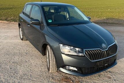 Skoda Fabia 67.600 km 11.490 &euro; Bad Arolsen 34454