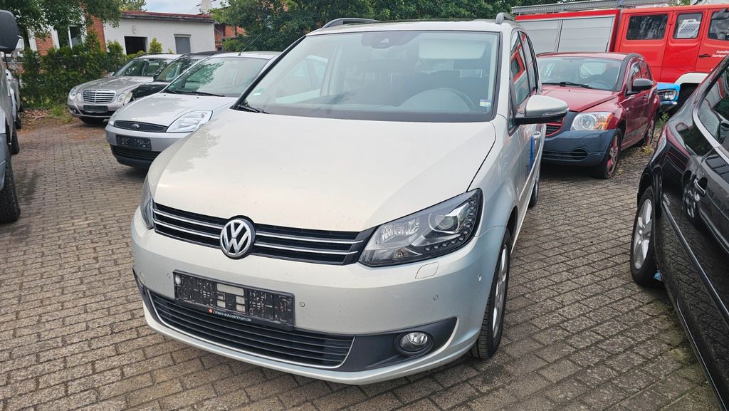 VW Touran 142.581 km 10.999 &euro; Salzwedel OT Brietz 29410