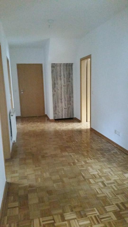 Schöne helle 4-Zimmer-Wohnung mit Küche zimmer