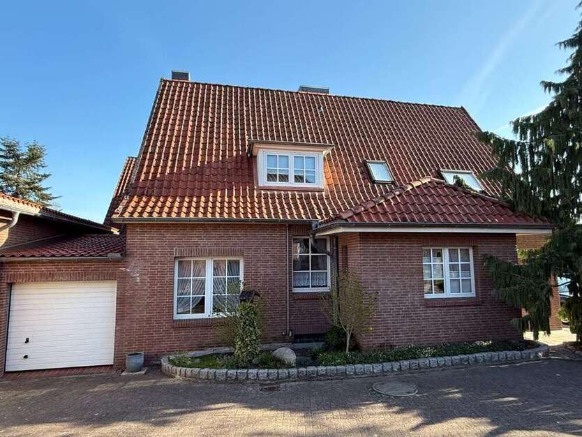 Haus zum Kaufen in Otterndorf 395.000 € 241 m²