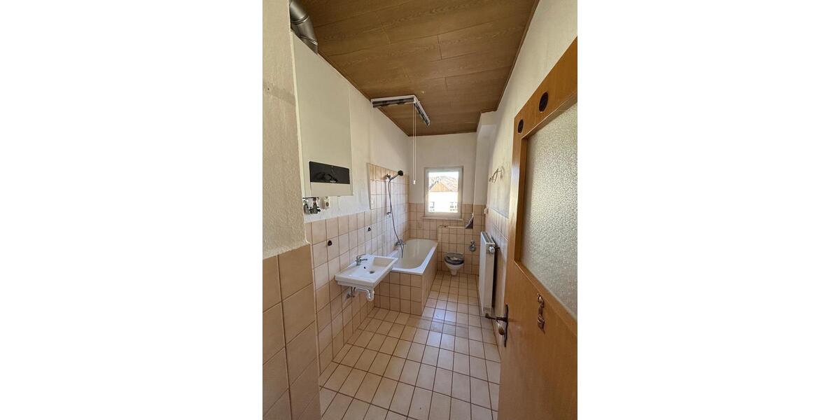Etagenwohnung Gräfenthal - 3 Zimmer, 65 m&sup2;, 380&euro; | Angebot:26432391