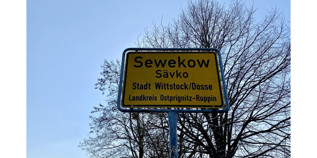 sanierungsbedürftiges Haus mit Garage und Nebengebäude günstig zu verkaufen - Einfamilienhaus Wittstock Sewekow | Angebot:25963874
