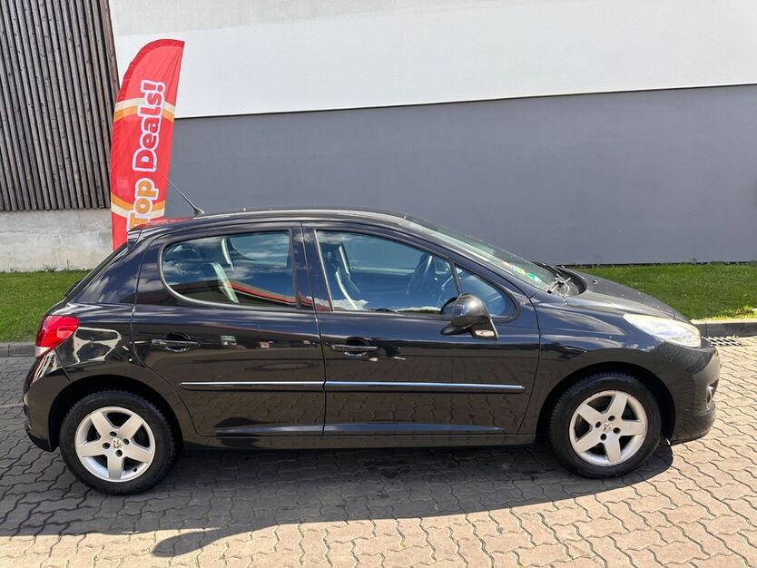 Peugeot 207 109.000 km 3.999 € Berlin 10119