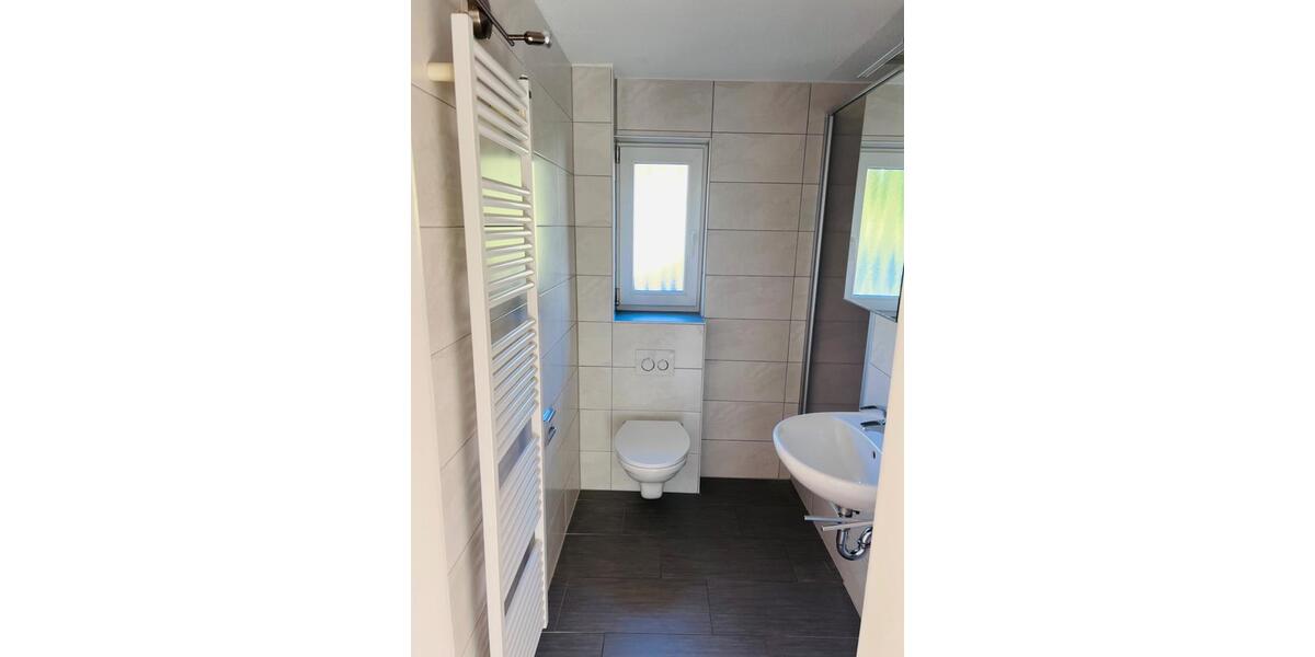 Dachgeschoßwohnung Marburg - 4 Zimmer, 80 m&sup2;, 780&euro; | Angebot:25431433