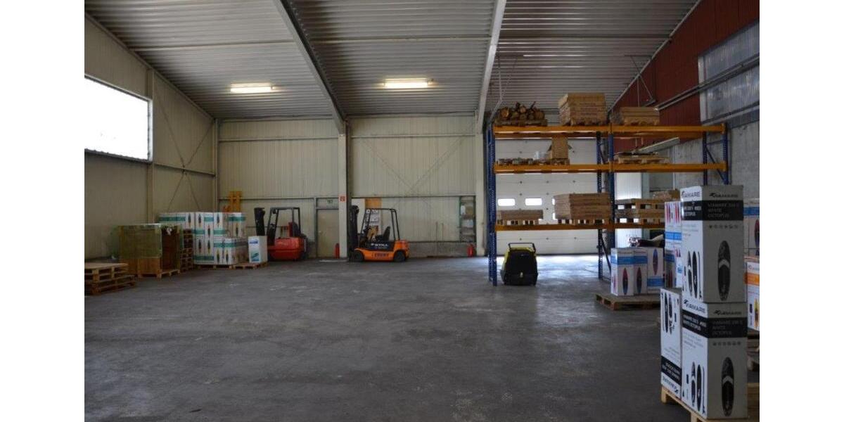 Lagerhalle in Markt Rettenbach 1.300 qm + 410 qm zu vermieten zimmer