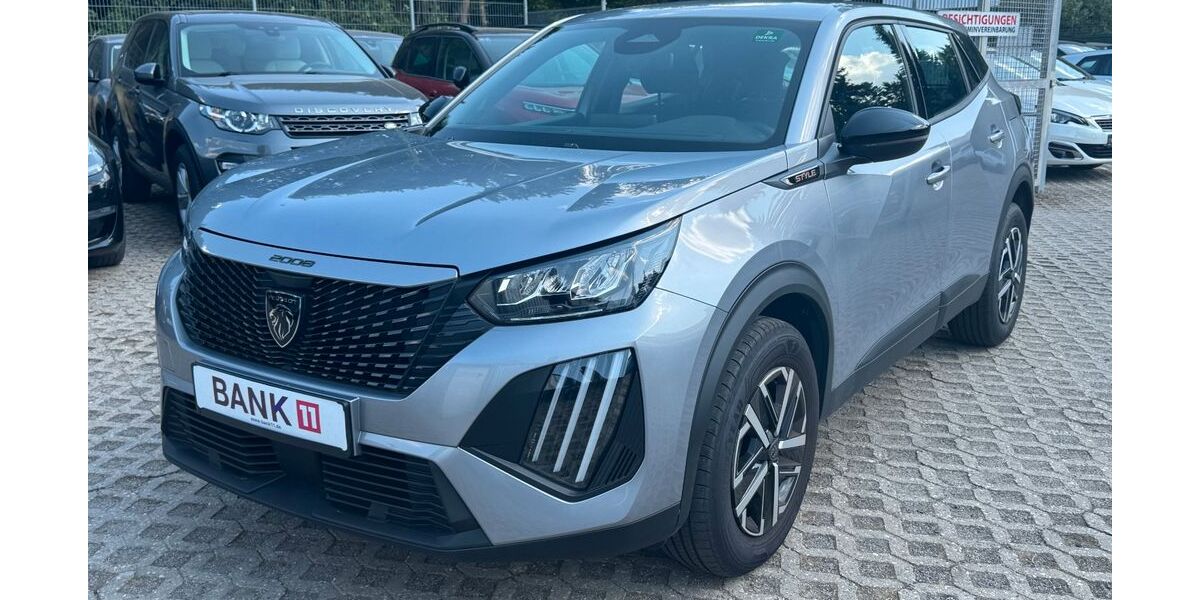 Peugeot 2008 2.351 km 18.500 &euro; Würselen 52146