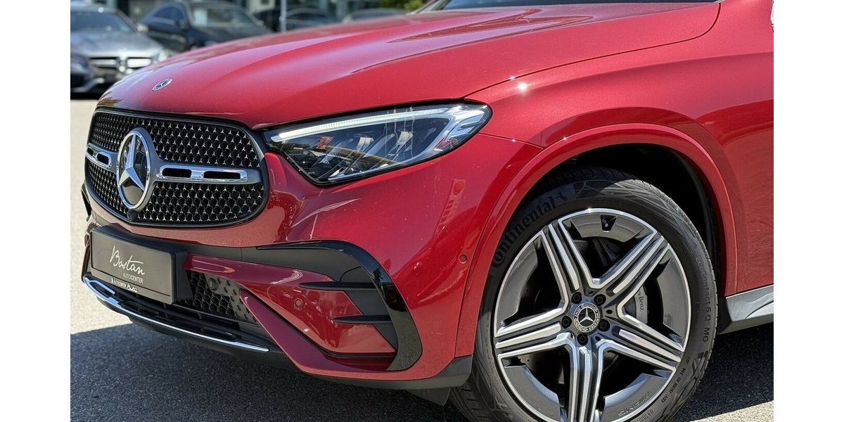 Mercedes-Benz GLC 300 d AMG/PANORAMA/4-MATIC/NAVI/MBUX/1.HAND 39.620 km 49.900 &euro; Villingen-Schwenningen 78054
