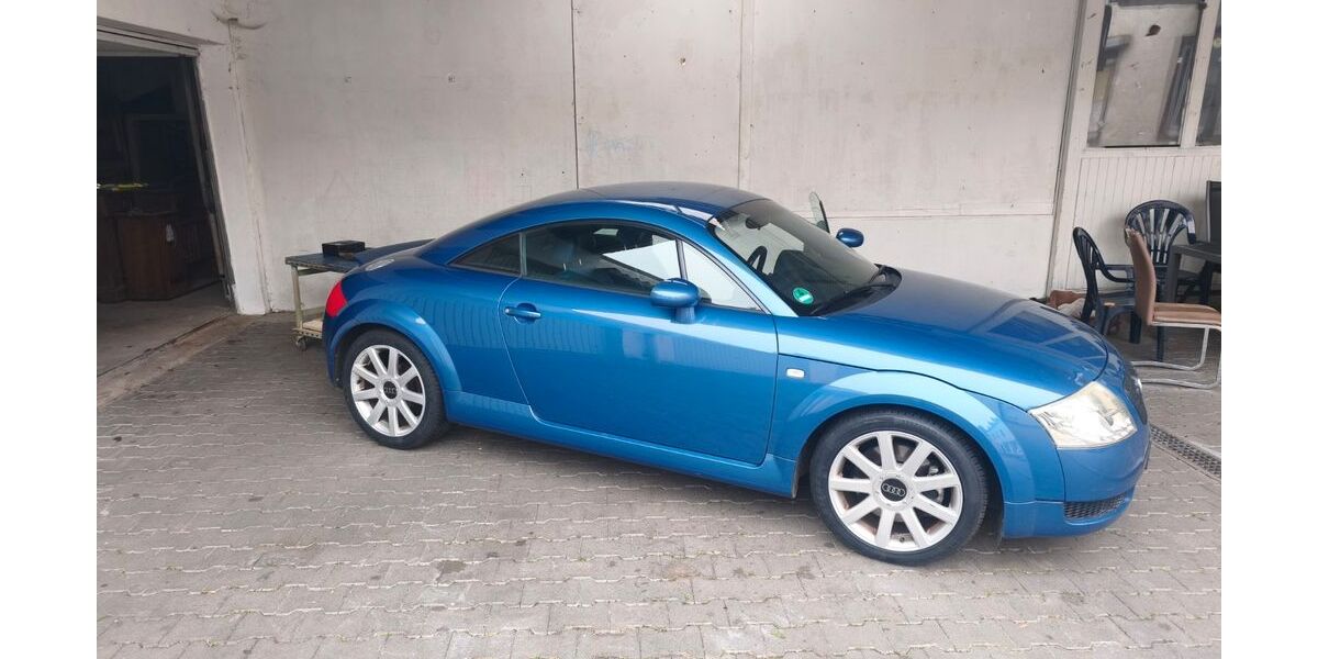 Audi TT 302.195 km 2.460 &euro; Lauda-königshofen 97922