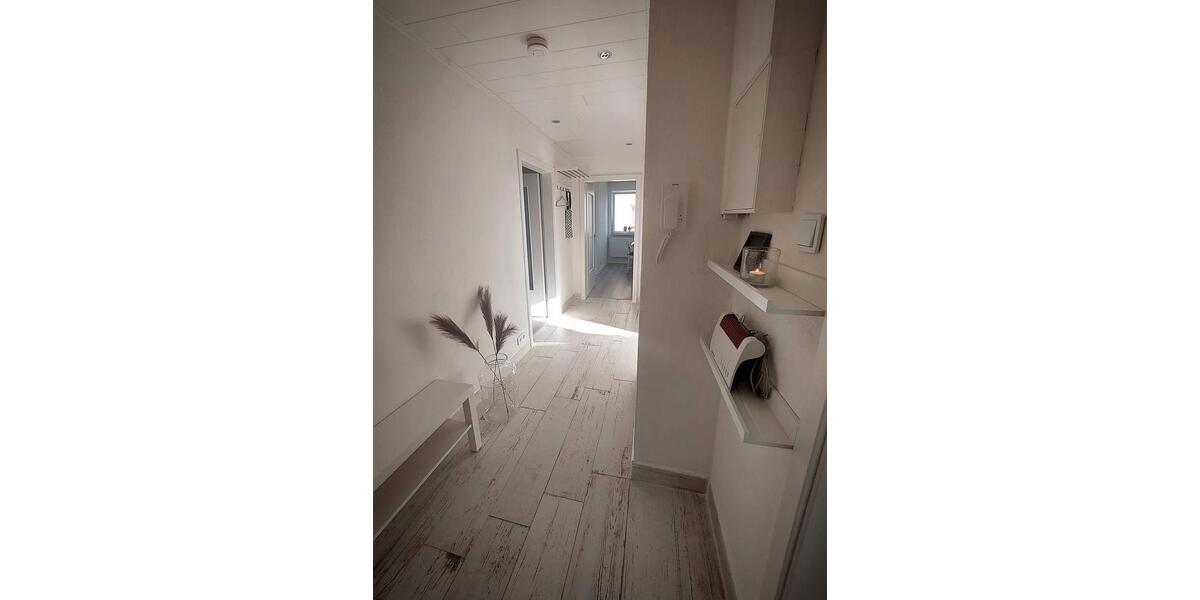 Etagenwohnung Rühen - 4 Zimmer, 75 m&sup2;, 1.050&euro; | Angebot:25519810