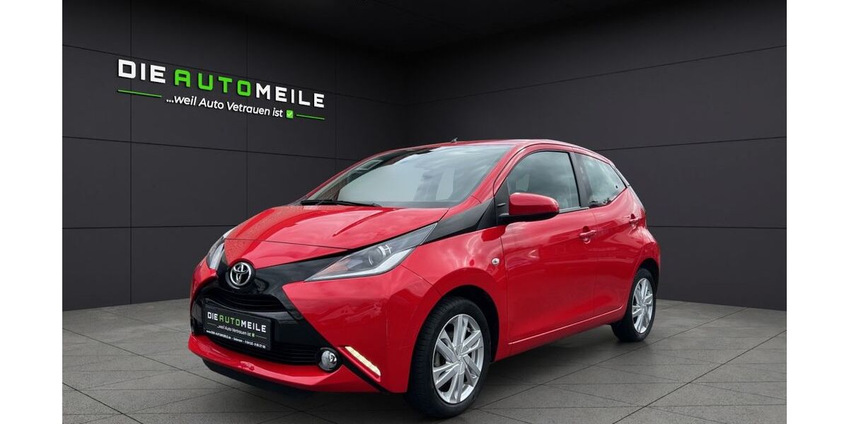 Toyota Aygo (X) 22.859 km 8.490 &euro; Uetersen 25436