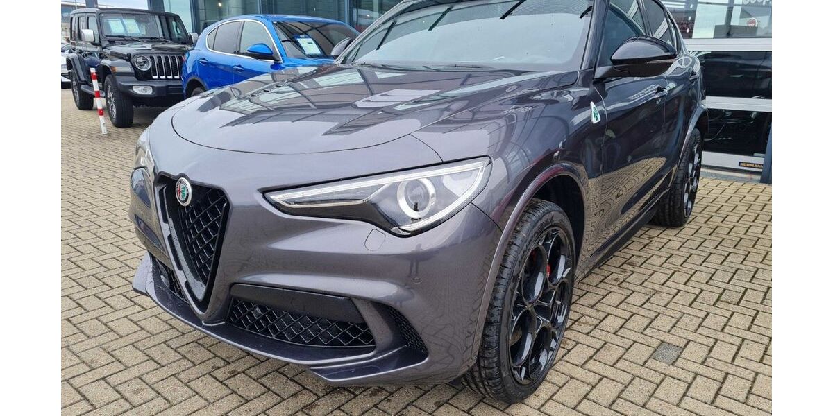 Alfa Romeo Stelvio 20.229 km 67.880 € Düren 52351