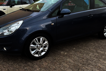 Opel Corsa 117.000 km 3.900 &euro; Saarbrücken 66115