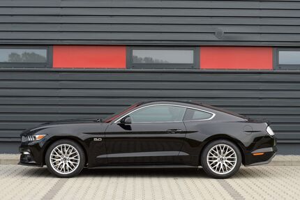 Ford Mustang 4.384 km 39.900 &euro; Aichach 86551