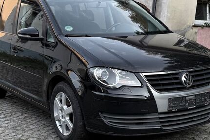 VW Touran 290.000 km 3.500 &euro; Glauchau 08371