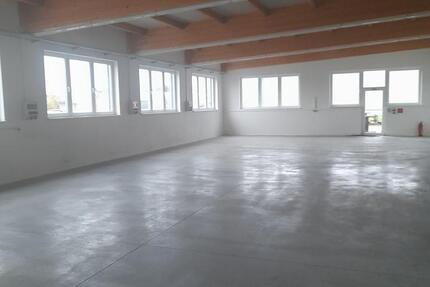 Lagerhalle zu vermieten