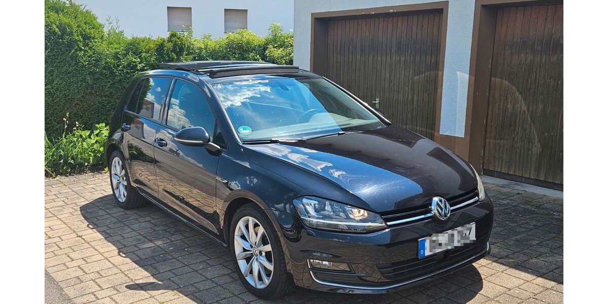 VW Golf 77.000 km 15.900 &euro; Deißlingen-Lauffen 78652