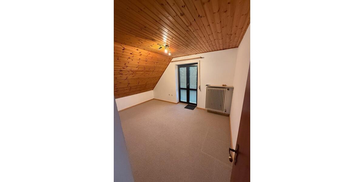 Einfamilienhaus Bad Windsheim - 6 Zimmer, 143 m&sup2;, 1.200&euro; | Angebot:26237538