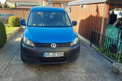 VW Caddy 221.940 km 8.450 &euro; Derenburg 38895