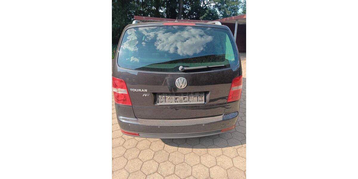 VW Touran 217.718 km 2.490 &euro; Georgsmarienhütte 49124