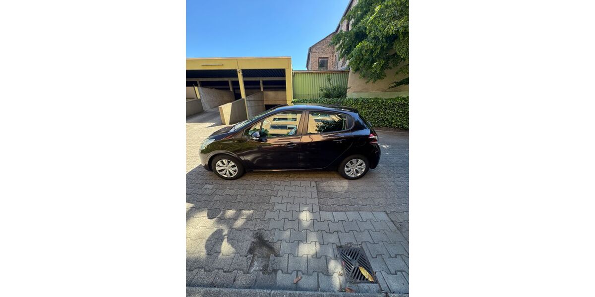 Peugeot 208 100.000 km 3.650 &euro; Mannheim 68305