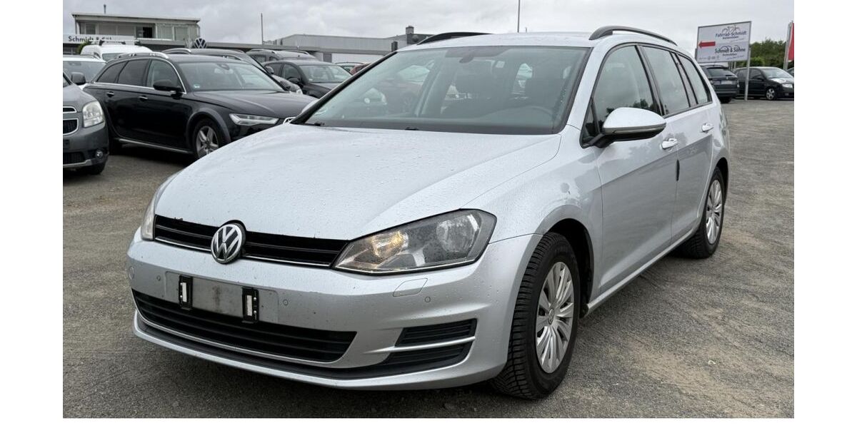 VW Golf 323.300 km 3.370 &euro; Aschersleben 06449
