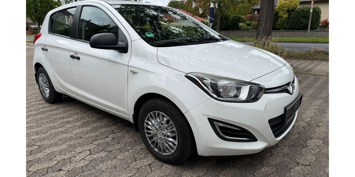 Hyundai i20 112.000 km 6.500 &euro; Adenstedt 31246