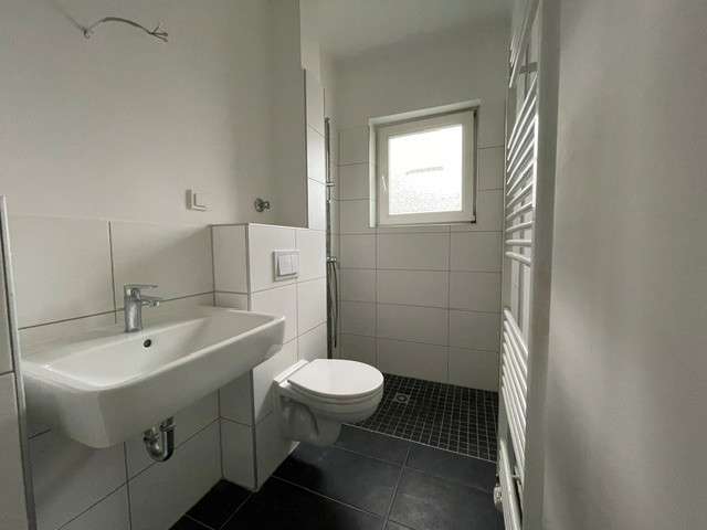 Etagenwohnung Wilhelmshaven Bant - 2 Zimmer, 50 m&sup2;, 339&euro; | Angebot:27114829