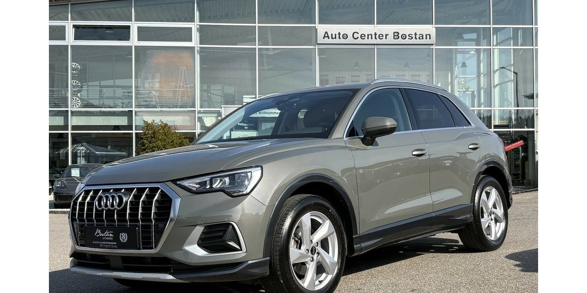 Audi Q3 35 TFSI advanced CARPLAY/PDC/DAB/AHK/1.HAND 39.421 km 27.800 &euro; Villingen-Schwenningen 78054