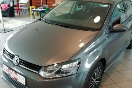 VW Polo 62.150 km 10.990 &euro; Hilders 36115
