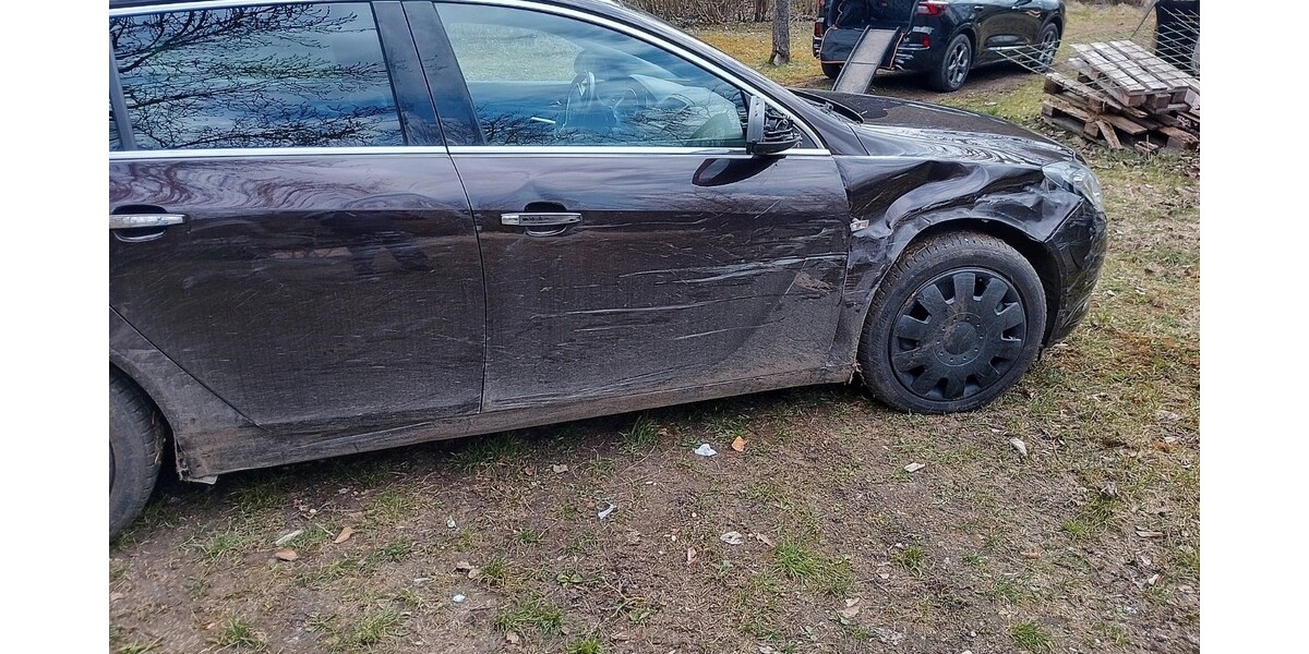 Opel Insignia Sports Tourer 196.417 km 2.000 &euro; Heidenheim 91719