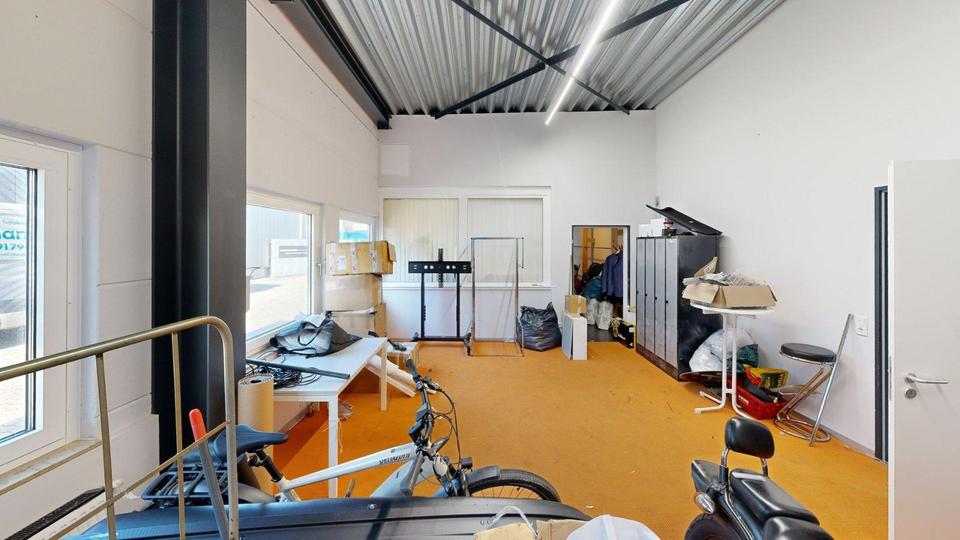 Hannover Laatzen - Gewerbefläche bzw Lager Aktenlager mit 340 m² zu vermieten, Küche, WC zimmer