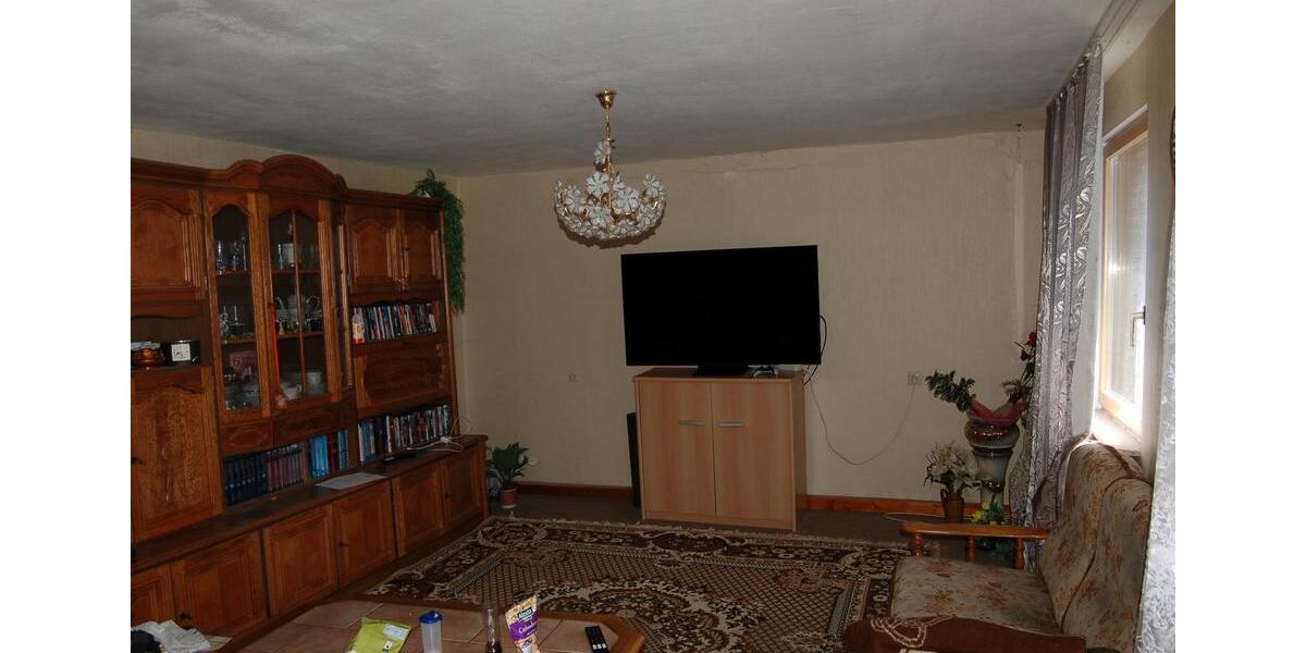Doppelhaushälfte Mengen - 6 Zimmer, 165 m&sup2;, 220.000&euro; | Angebot:27119952