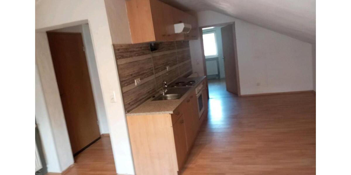 Dachgeschoßwohnung Teisnach - 2 Zimmer, 55 m&sup2;, 350&euro; | Angebot:26422241